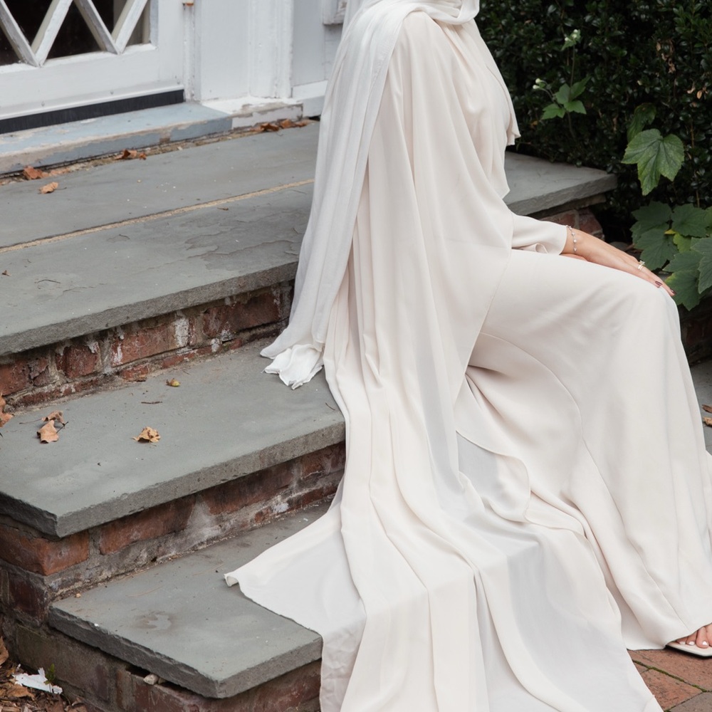 Elegant Cream Gown Dress. Hijabi friendly. Modest fashion. Muslim and hijab gown